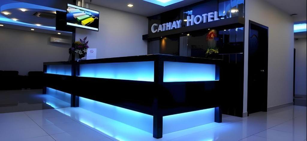 Cathay Hotel Kota Kinabalu Exterior photo
